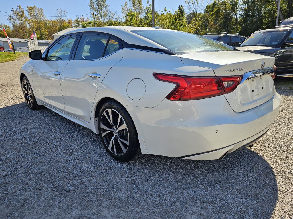 2017 Nissan Maxima Image 3