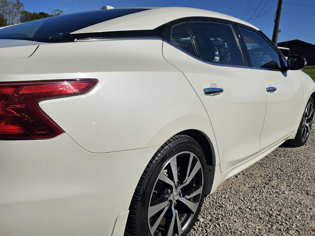 2017 Nissan Maxima Image 9