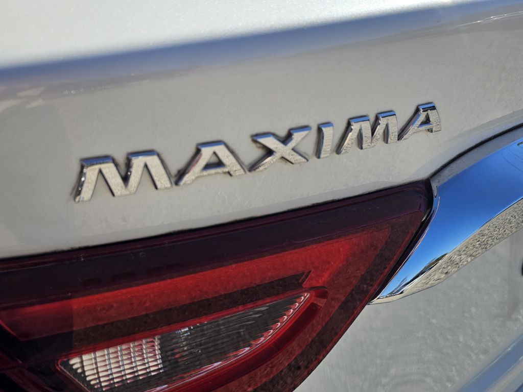 2017 Nissan Maxima Image 11