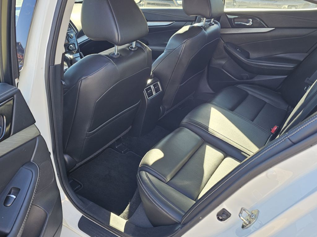2017 Nissan Maxima Image 16