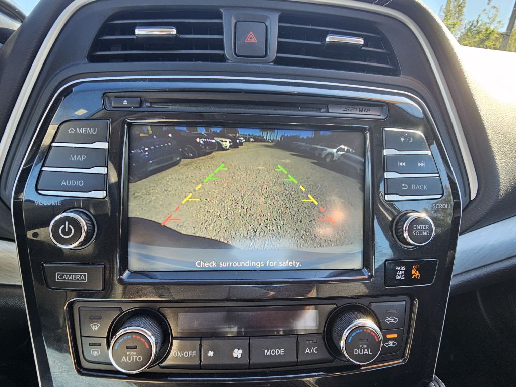2017 Nissan Maxima Image 30