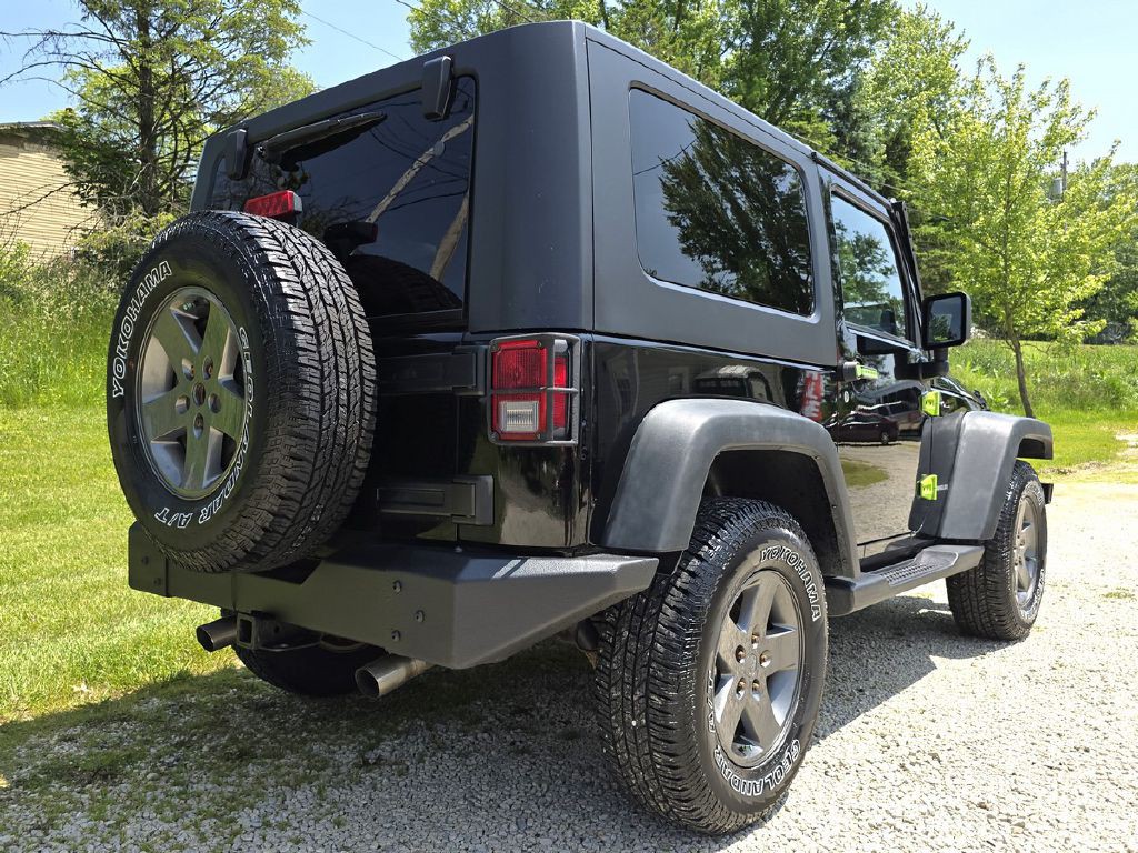 2010 Jeep Wrangler Image 10