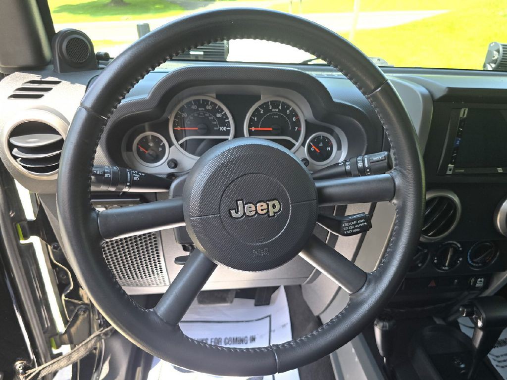 2010 Jeep Wrangler Image 18