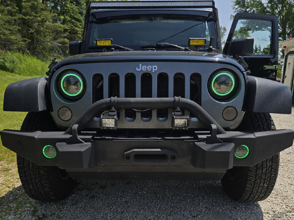 2010 Jeep Wrangler Image 24