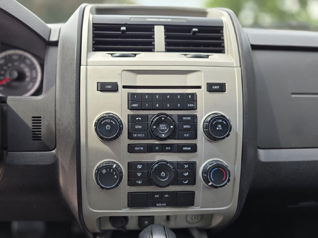 2010 Ford Escape Image 21