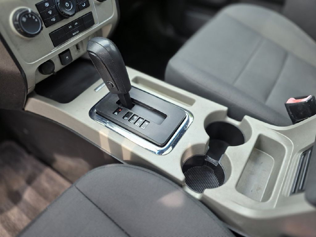 2010 Ford Escape Image 22