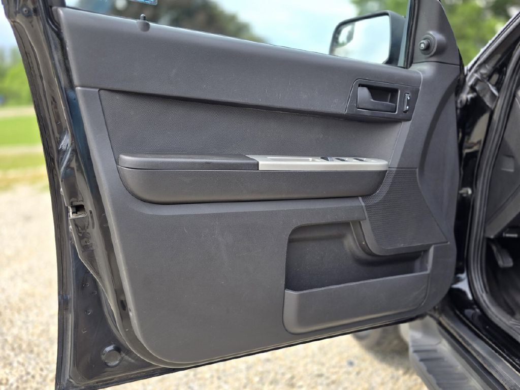 2010 Ford Escape Image 23