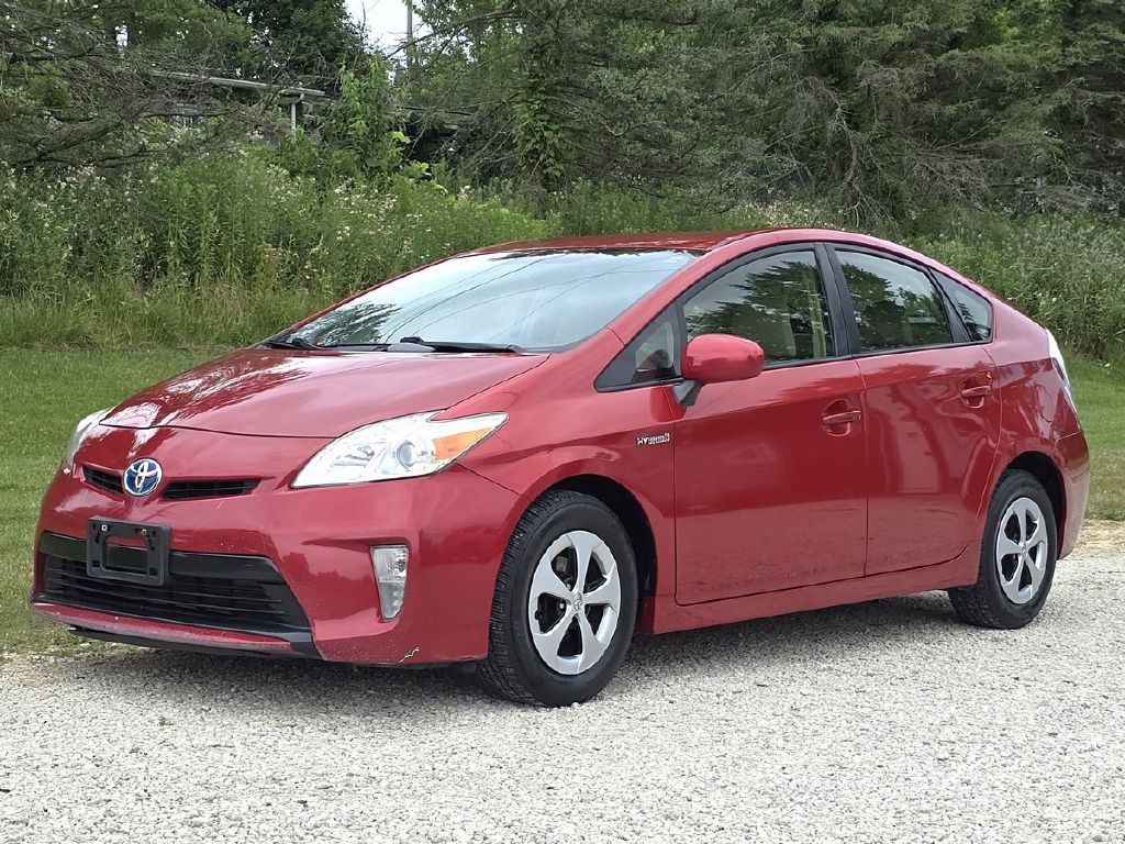 2013 Toyota Prius Image 2