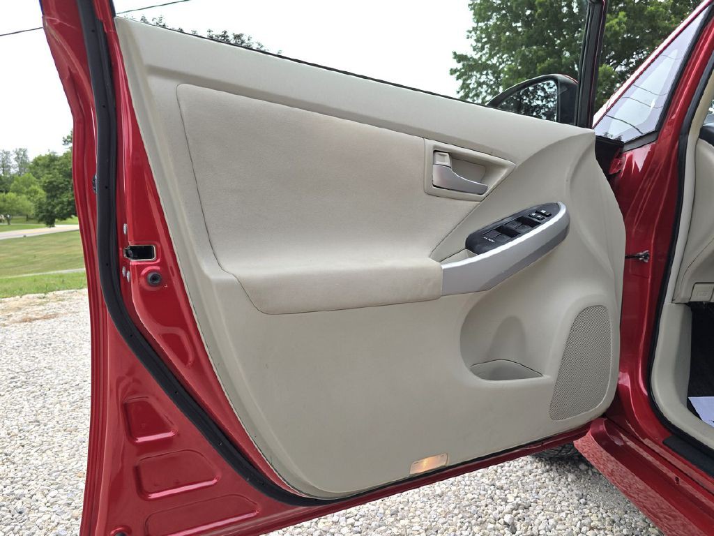 2013 Toyota Prius Image 22