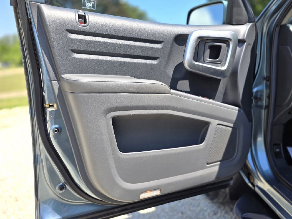 2006 Honda Ridgeline Image 24