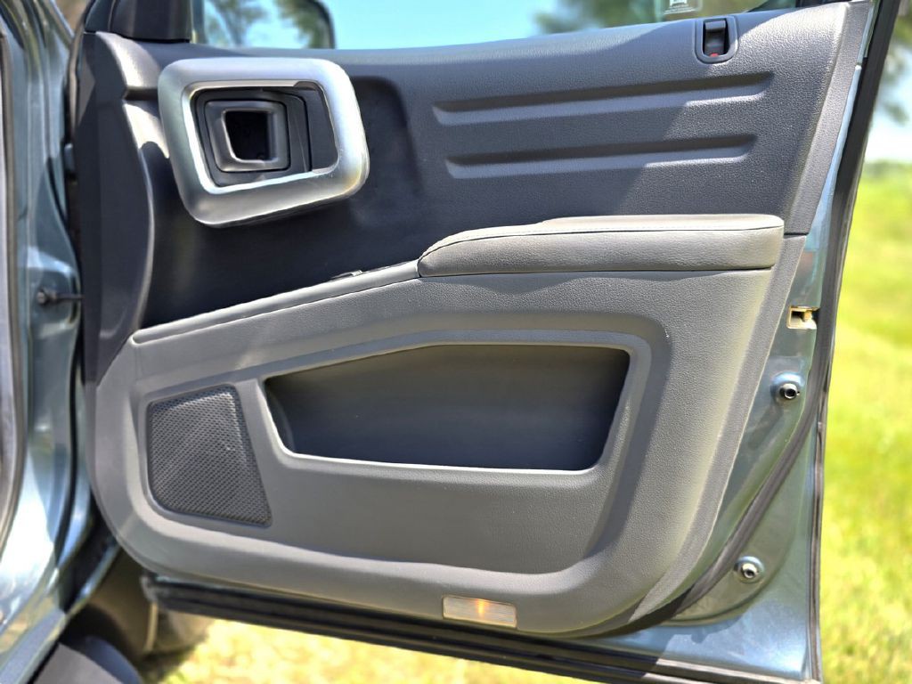 2006 Honda Ridgeline Image 25