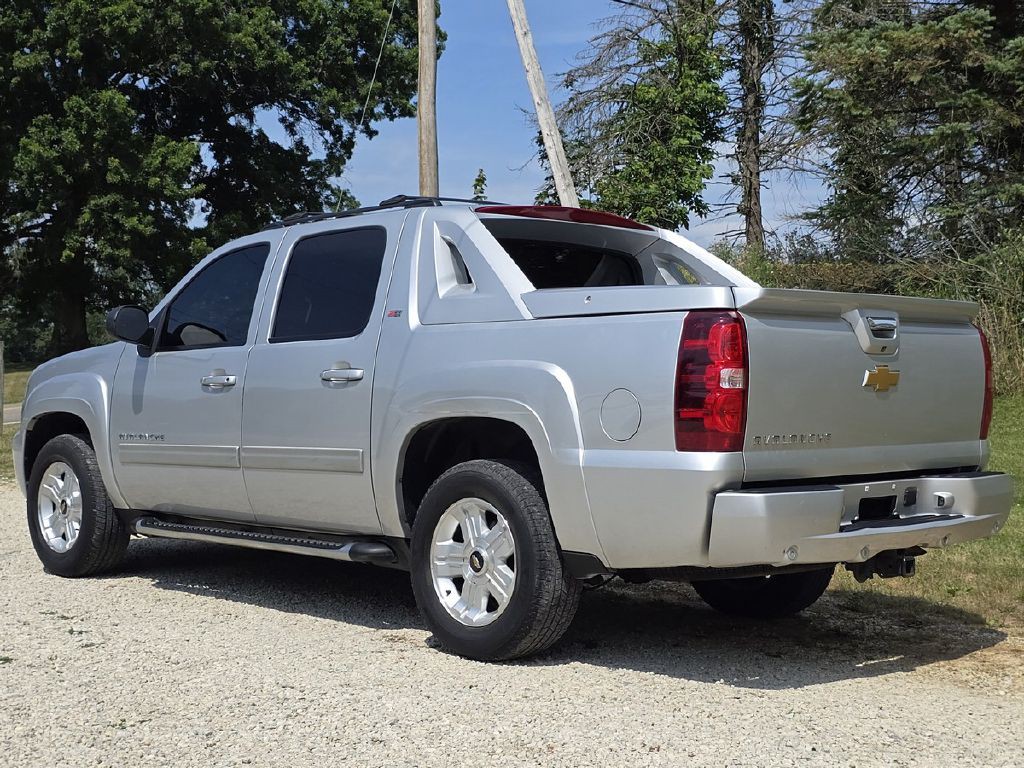 2012 Chevrolet Avalanche Image 4