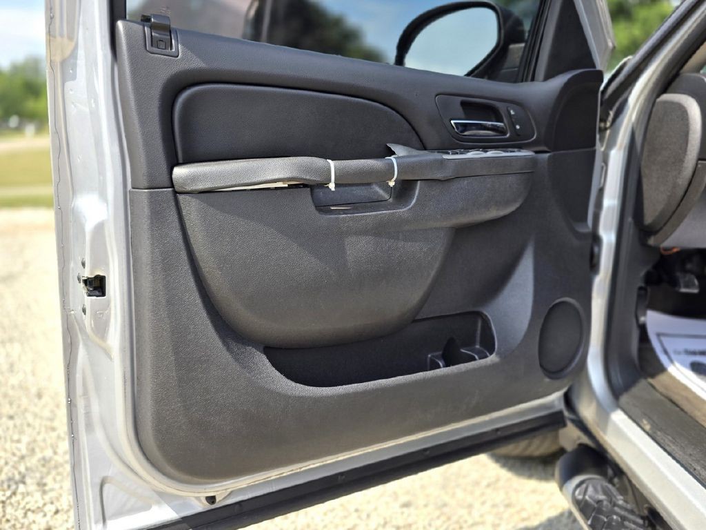 2012 Chevrolet Avalanche Image 20