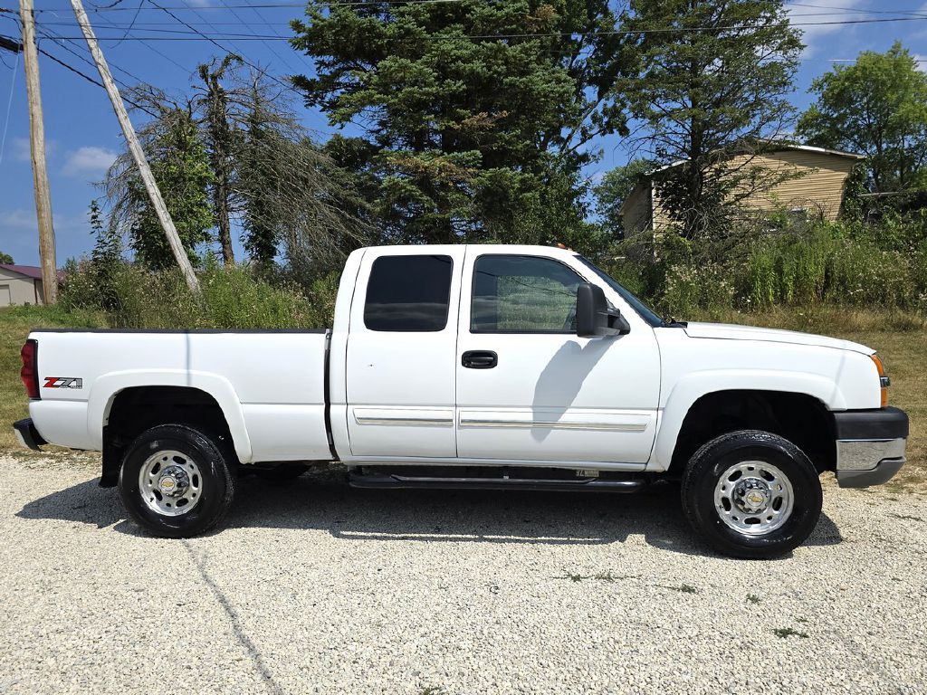 2004 Chevrolet Silverado 1500 Image 8