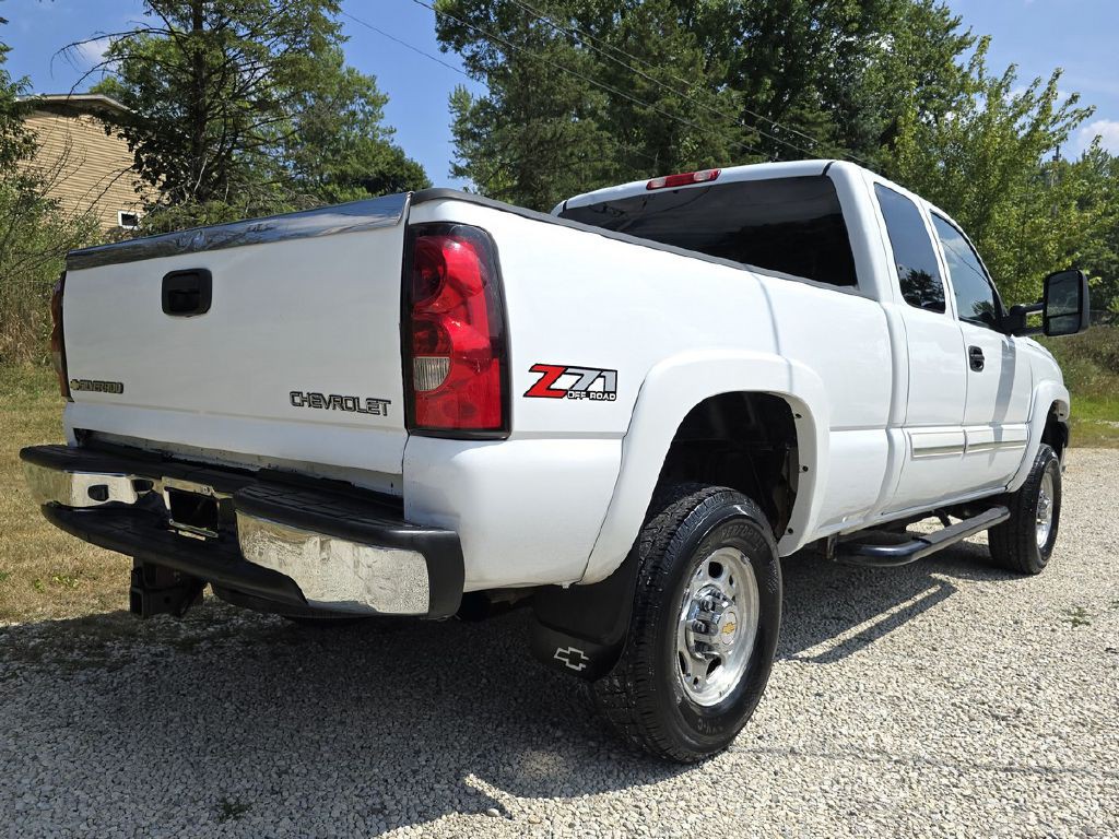2004 Chevrolet Silverado 1500 Image 10