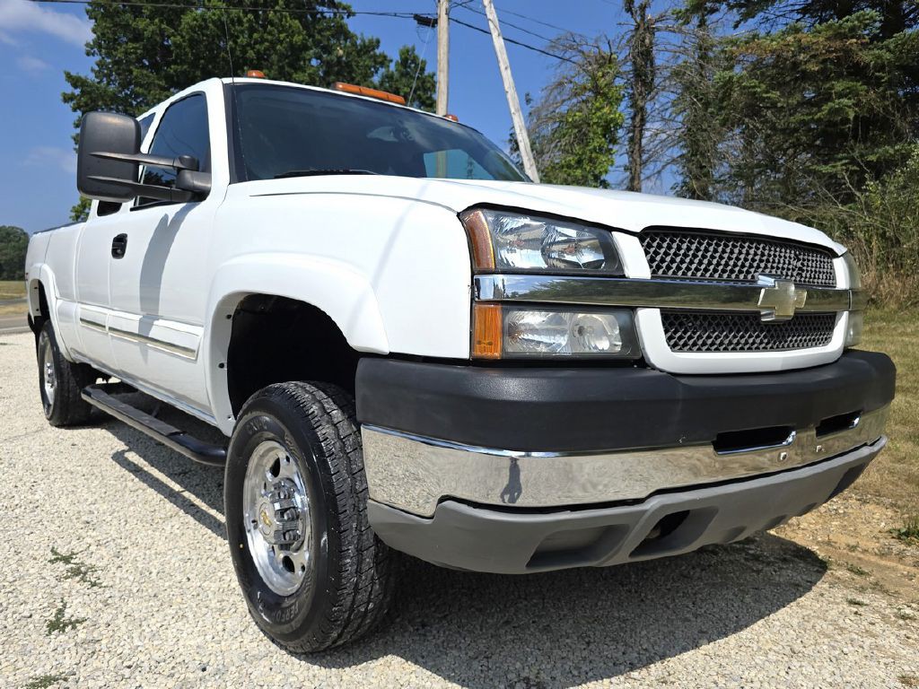 2004 Chevrolet Silverado 1500 Image 11