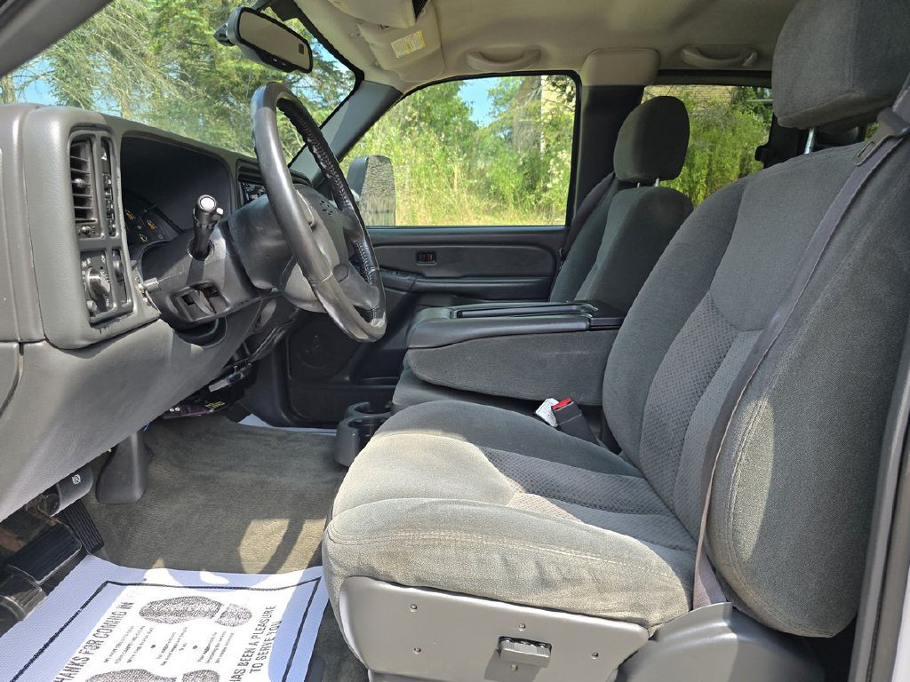 2004 Chevrolet Silverado 1500 Image 14