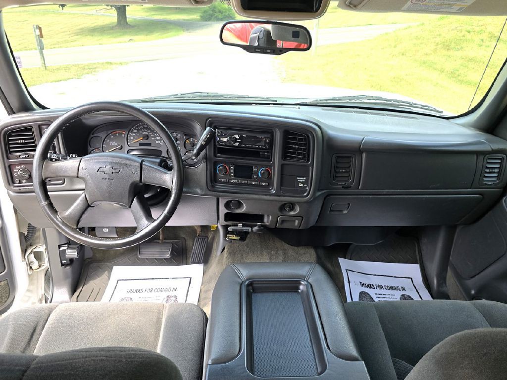 2004 Chevrolet Silverado 1500 Image 18