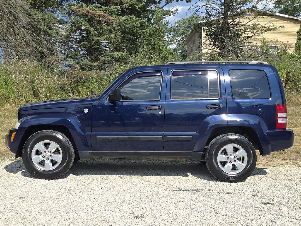 2012 Jeep Liberty Image 3