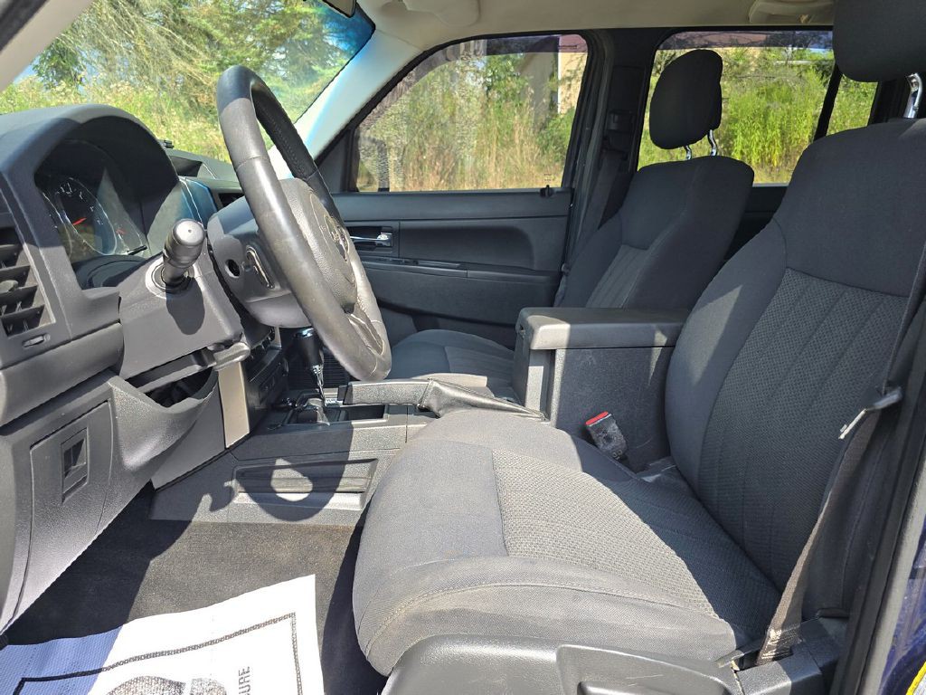 2012 Jeep Liberty Image 13