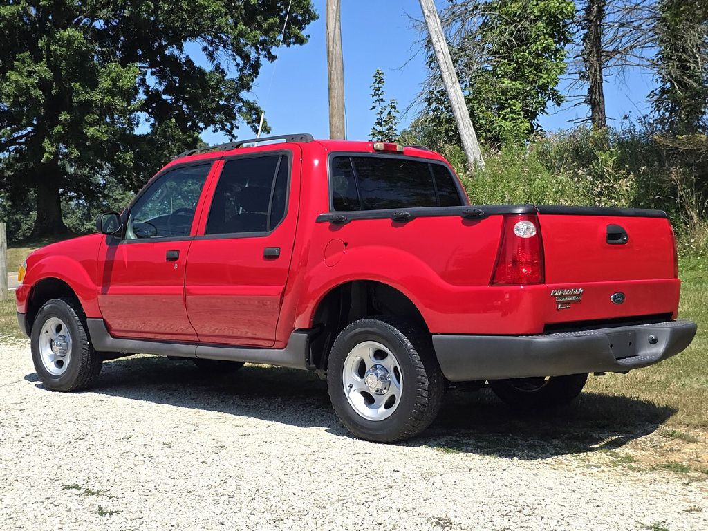 2005 Ford Explorer Image 4