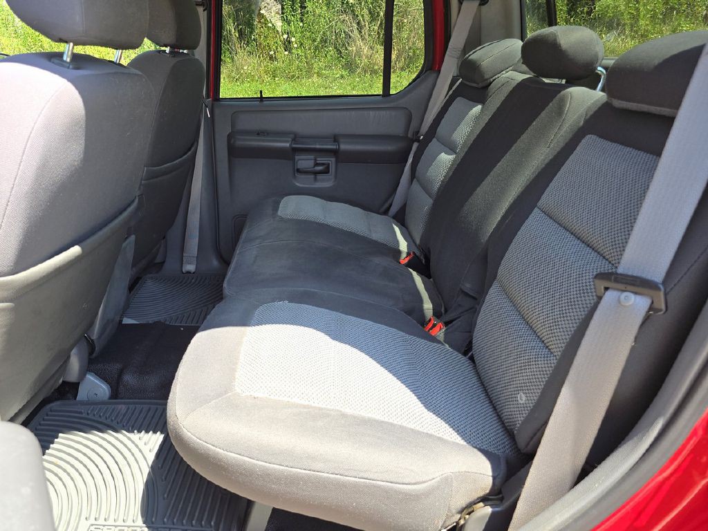 2005 Ford Explorer Image 14