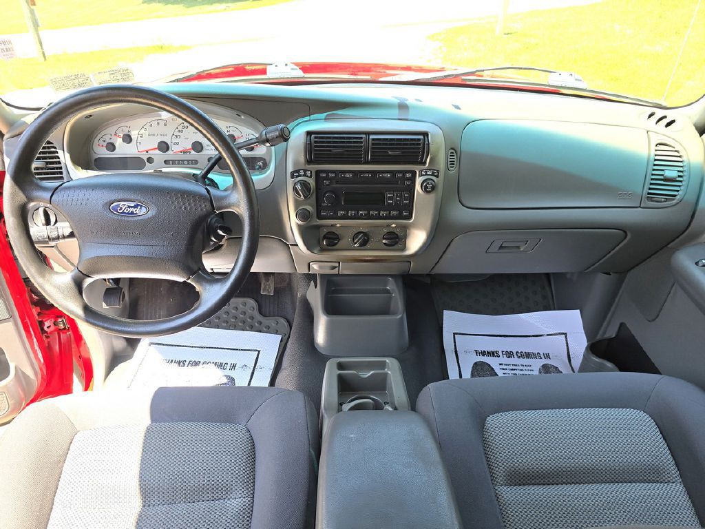 2005 Ford Explorer Image 17