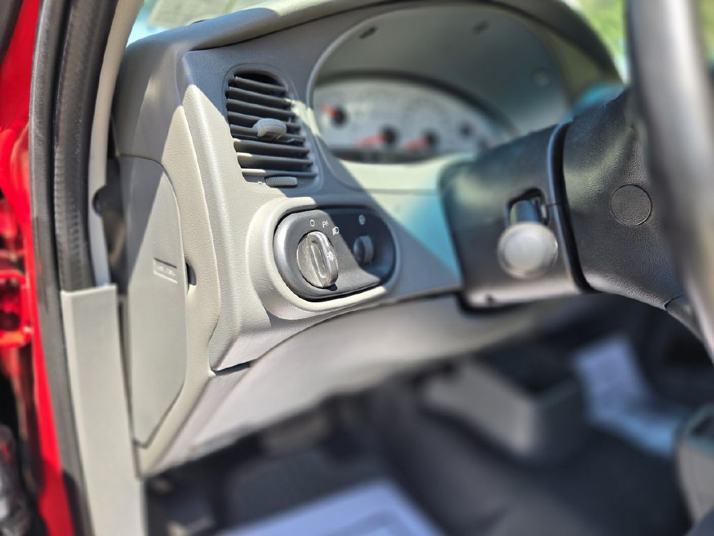 2005 Ford Explorer Image 20