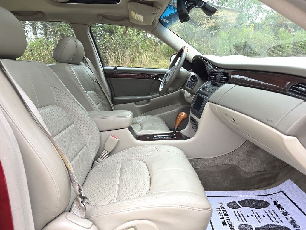 2003 Cadillac DTS Image 16