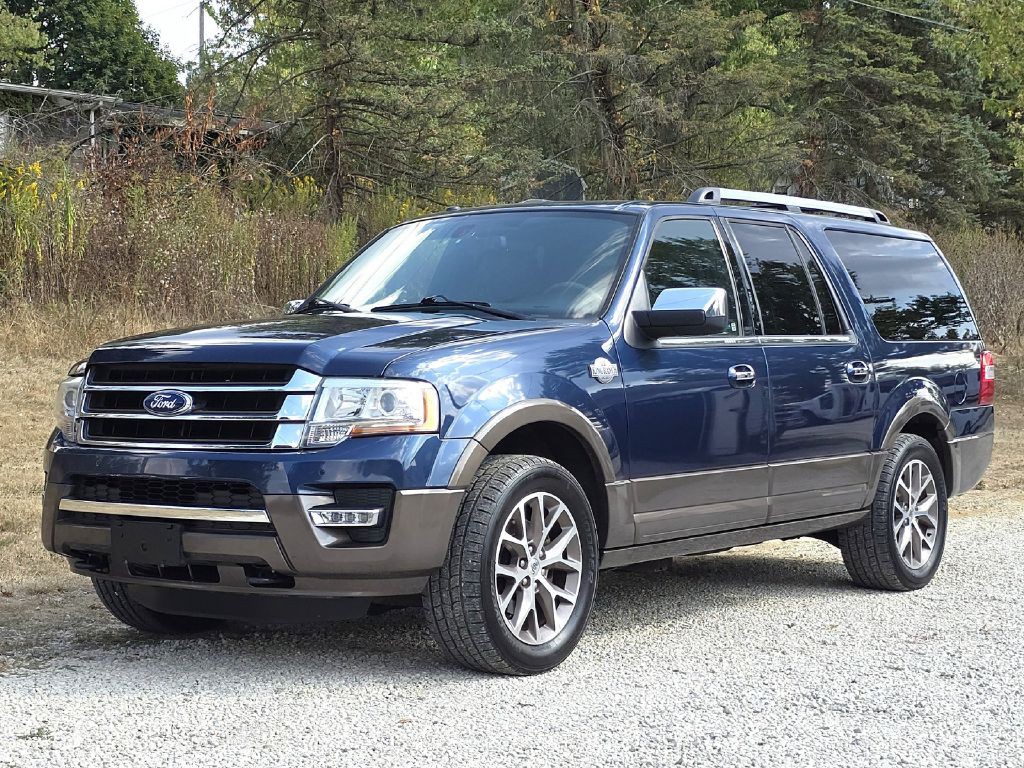 2015 Ford Expedition Image 2