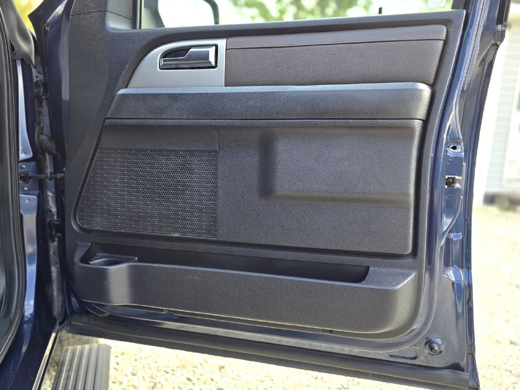 2015 Ford Expedition Image 24