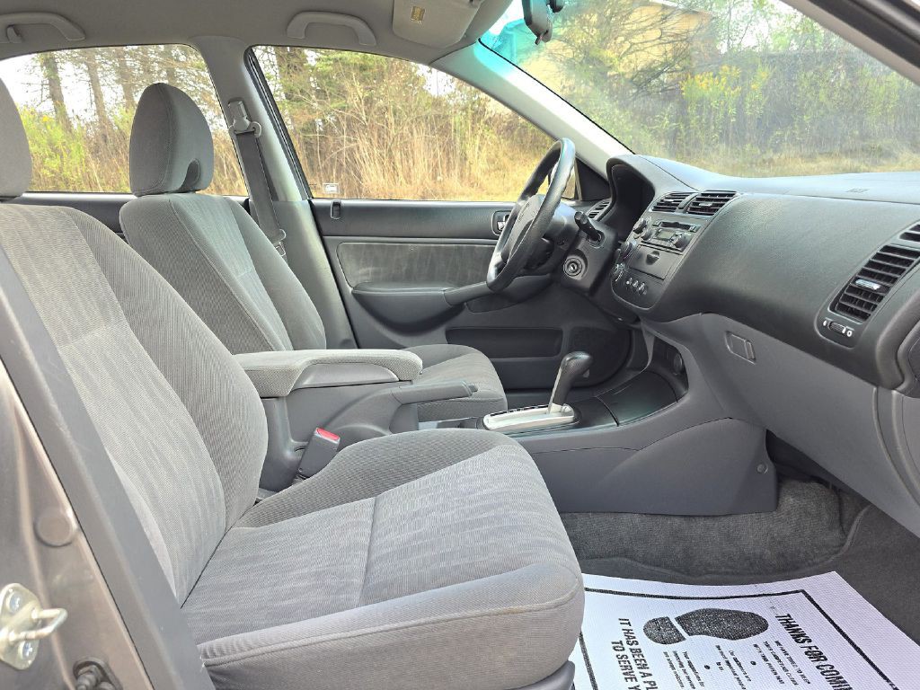 2004 Honda Civic Image 16
