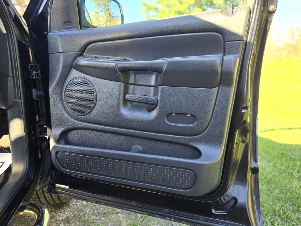 2005 Dodge Ram 1500 Image 21