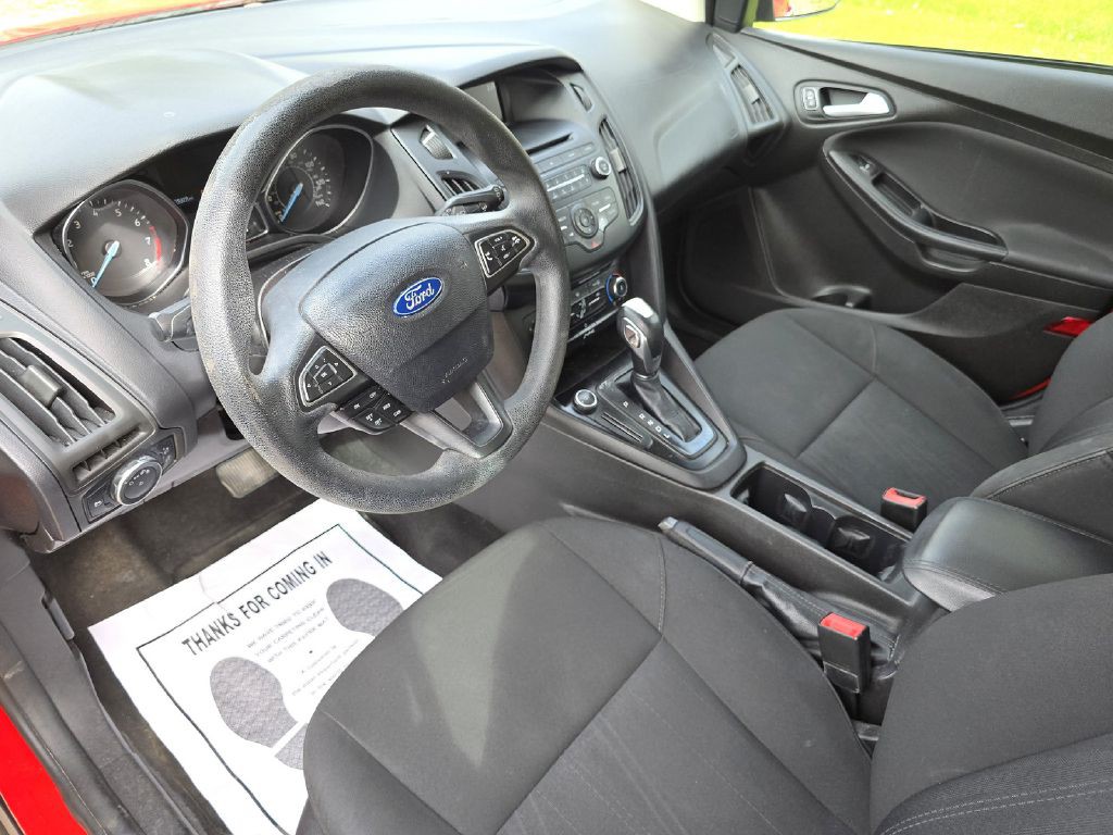 2015 Ford Focus Image 12