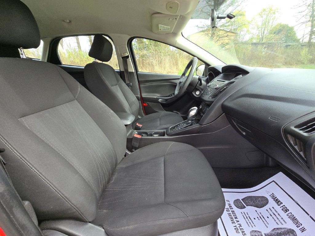 2015 Ford Focus Image 16