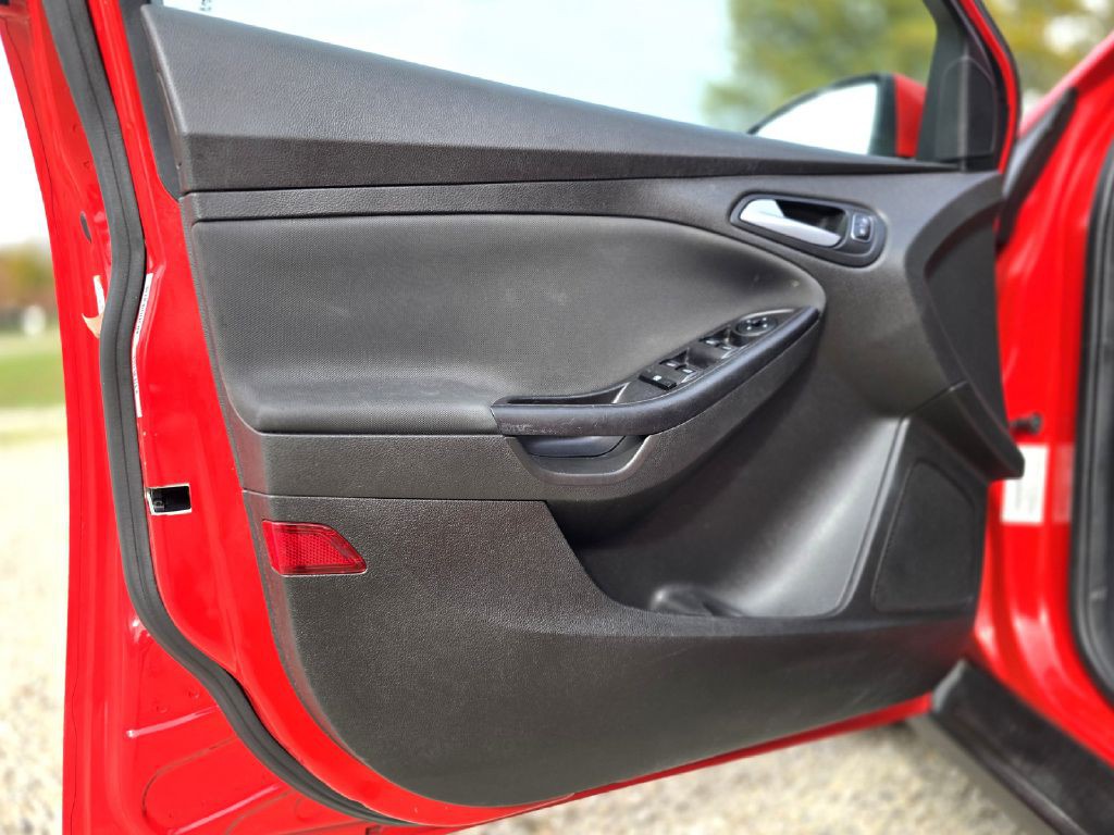 2015 Ford Focus Image 21