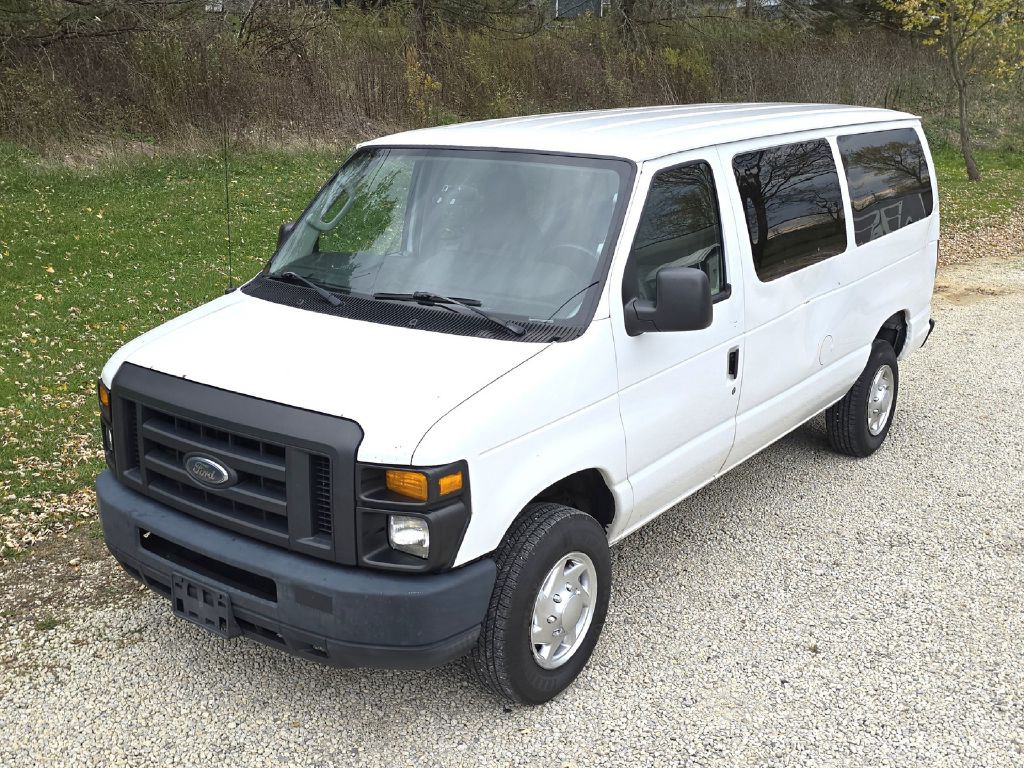 2013 Ford Econoline Image 1