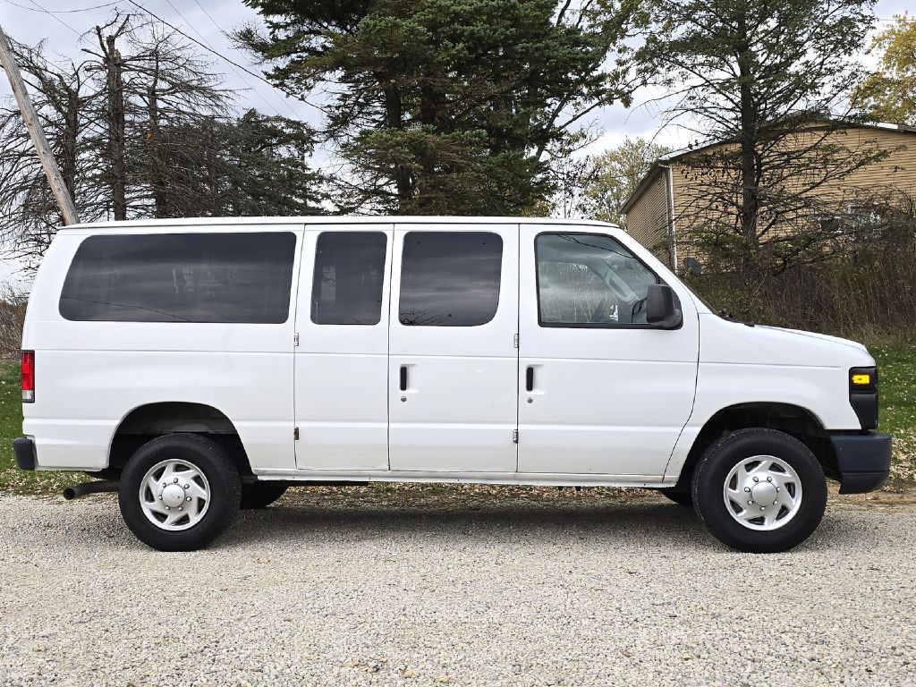2013 Ford Econoline Image 8