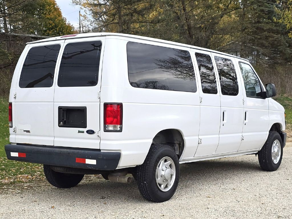 2013 Ford Econoline Image 9