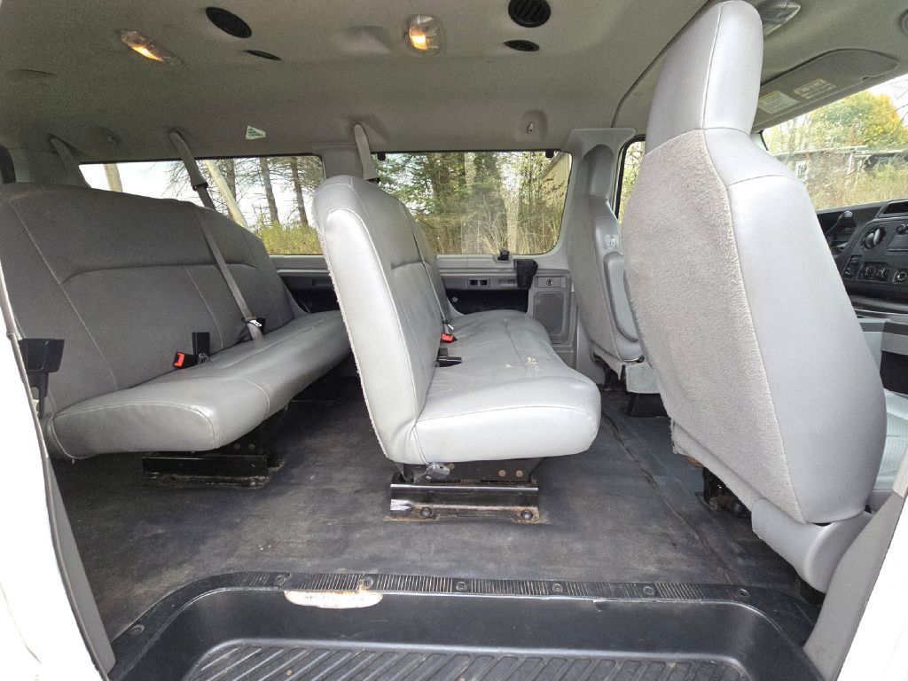 2013 Ford Econoline Image 15