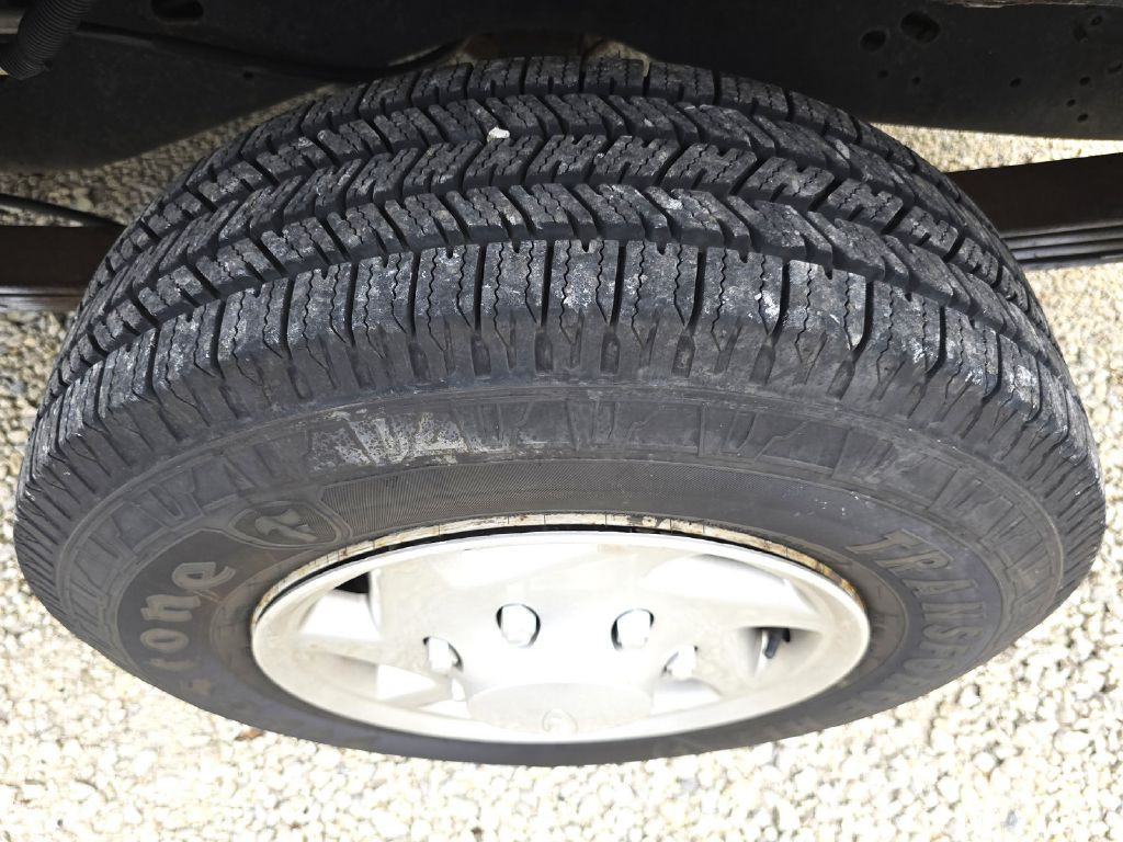 2013 Ford Econoline Image 24