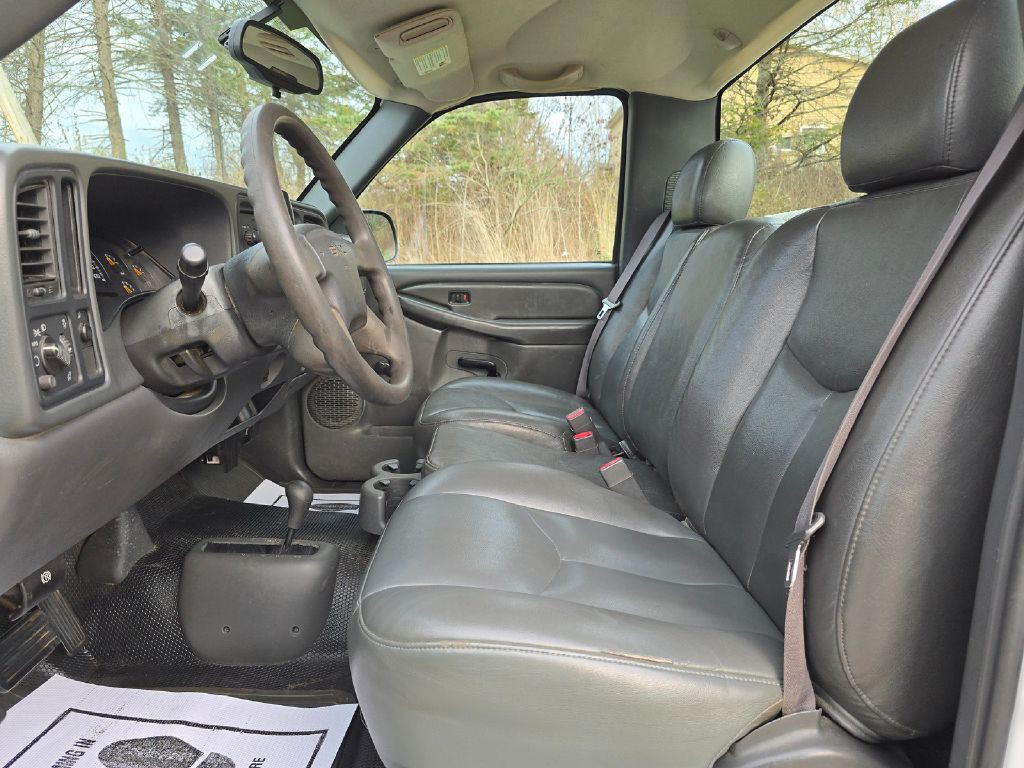 2006 GMC Sierra Image 14