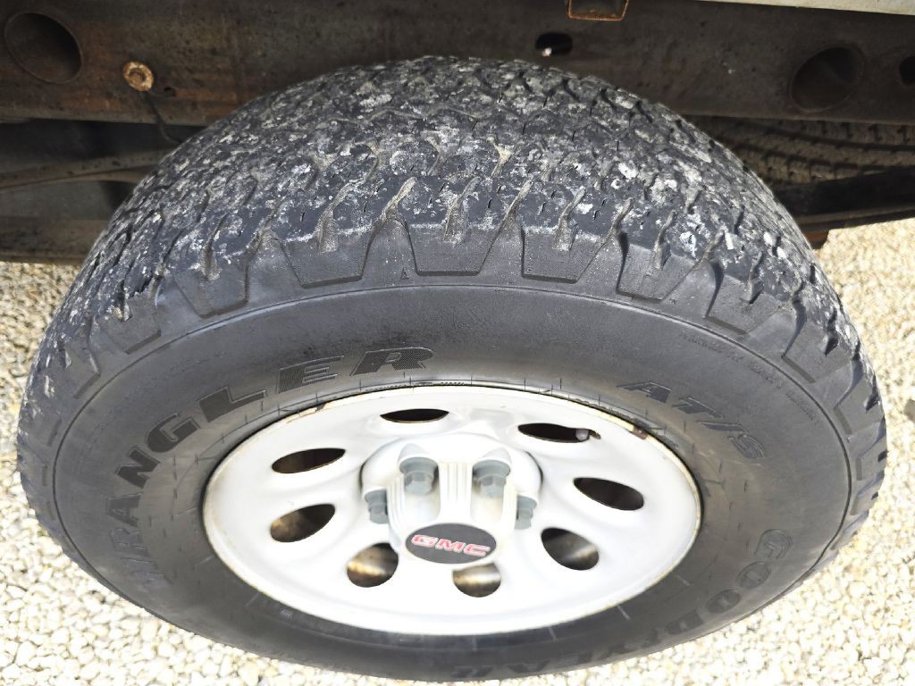 2006 GMC Sierra Image 21