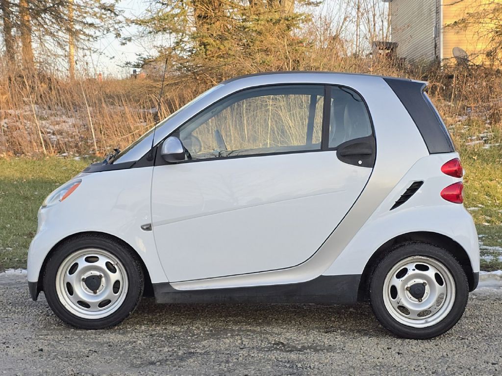2012 smart fortwo Image 3