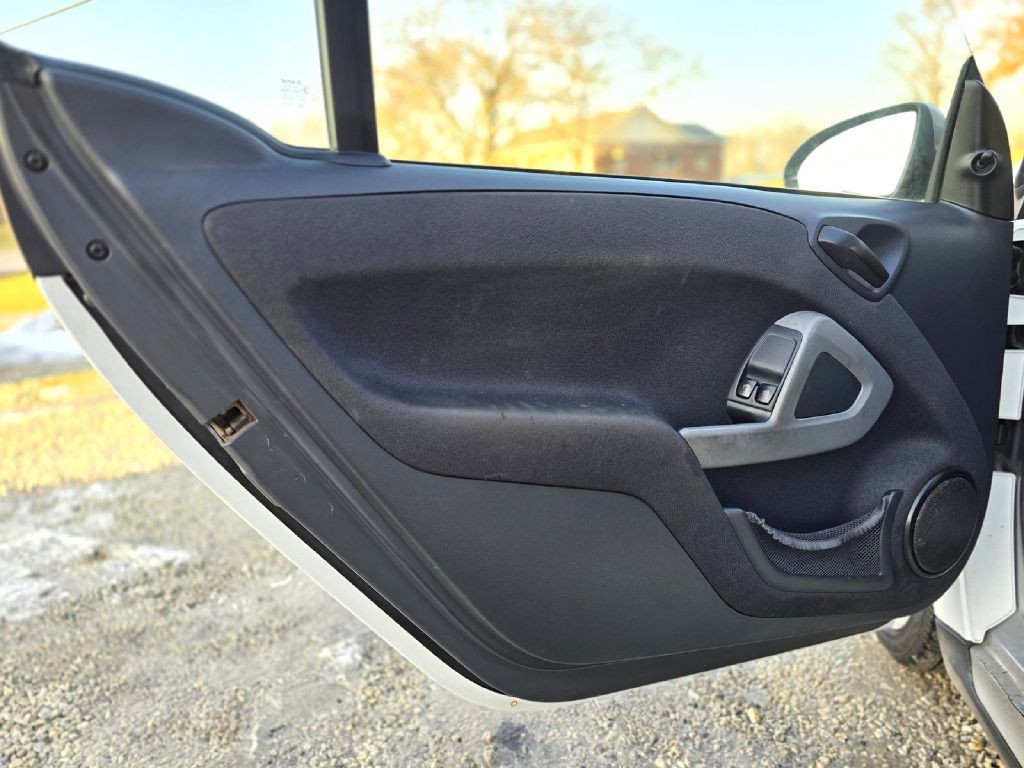 2012 smart fortwo Image 22