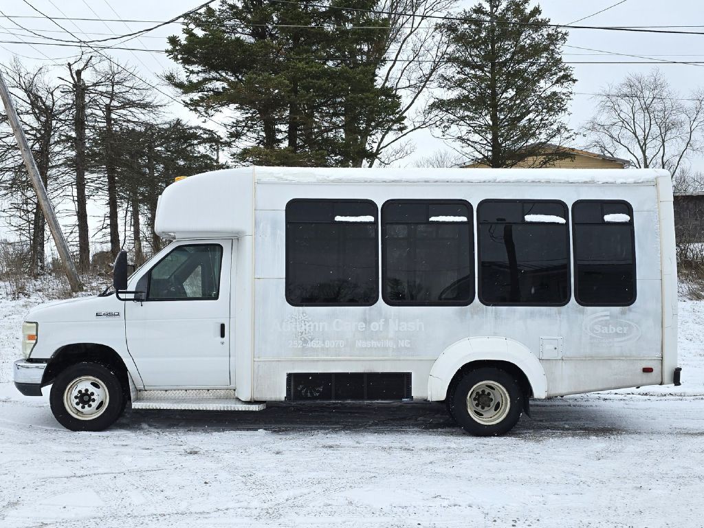 2011 Ford Econoline Image 3