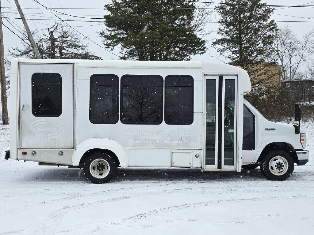 2011 Ford Econoline Image 6