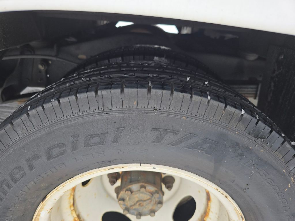 2011 Ford Econoline Image 19