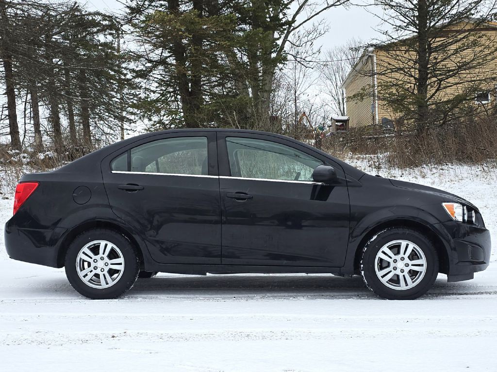 2016 Chevrolet Sonic Image 8