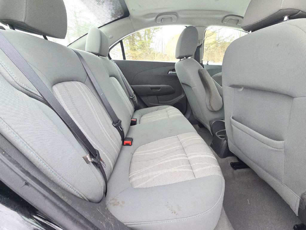 2016 Chevrolet Sonic Image 15